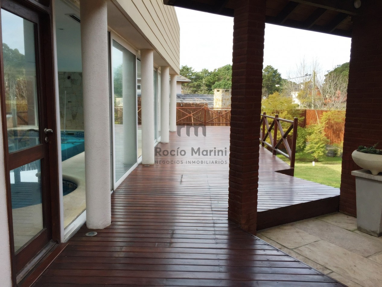 VALERIA DEL MAR - VENTA Importante Casa