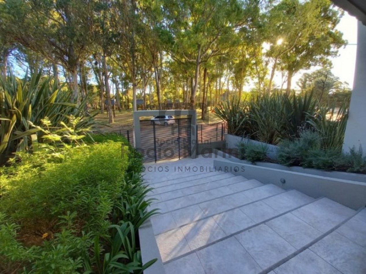 VENTA Pinamar Centro - 3 Ambientes con Excelente Equipamiento!