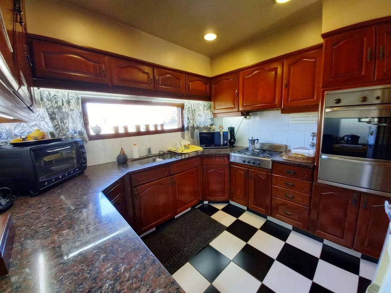 VALERIA DEL MAR - VENTA Importante Casa