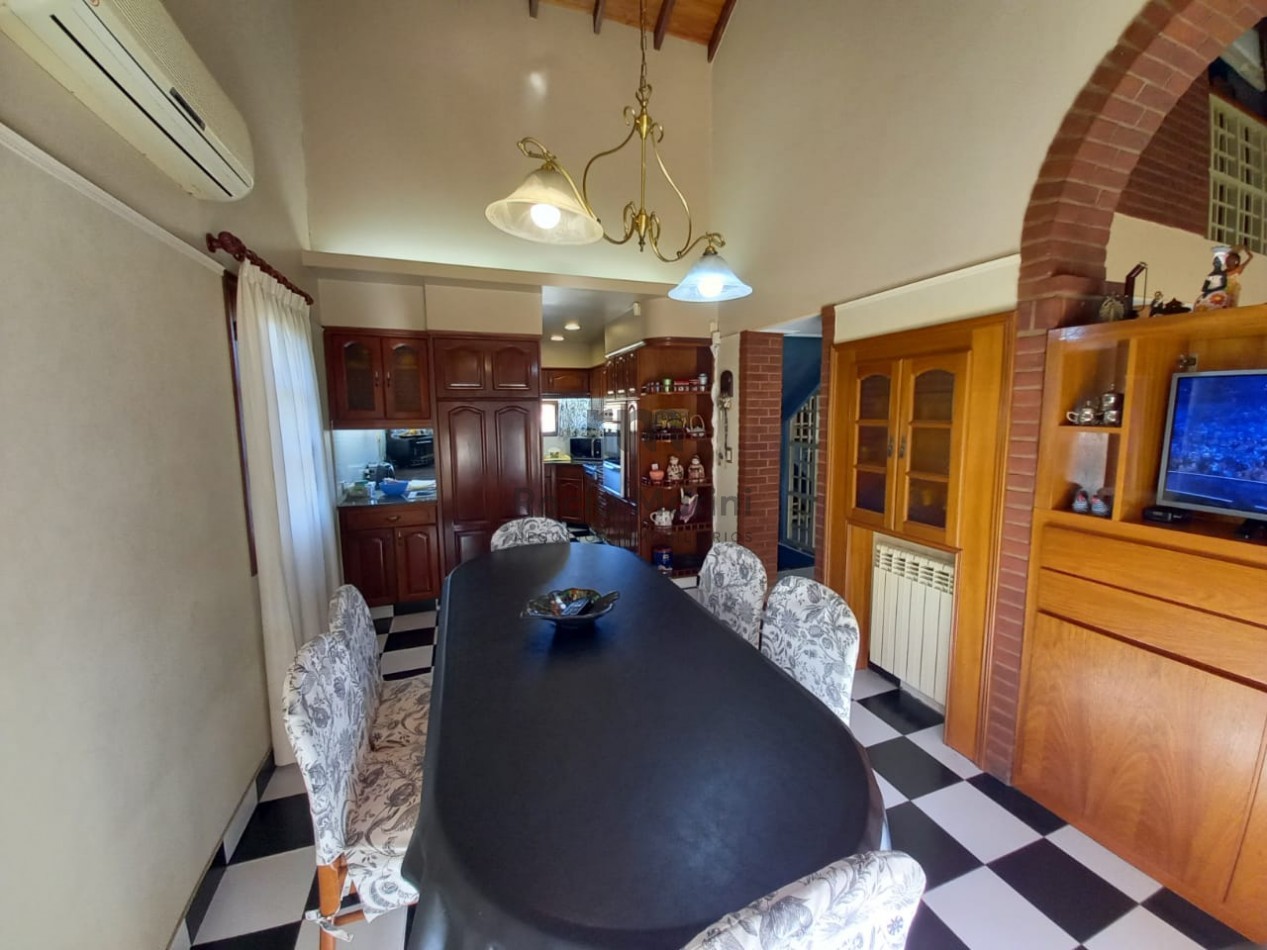 VALERIA DEL MAR - VENTA Importante Casa