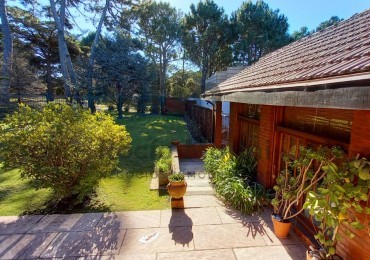 VALERIA DEL MAR - VENTA Importante Casa